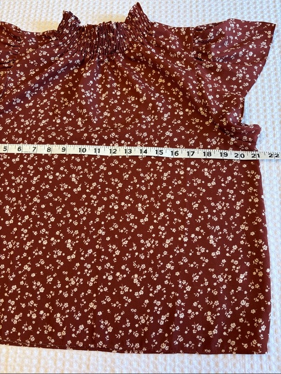 Paper Crane Large Rust White Floral High Neck Puff Flutter Short Sleeve Top - Picture 9 of 10